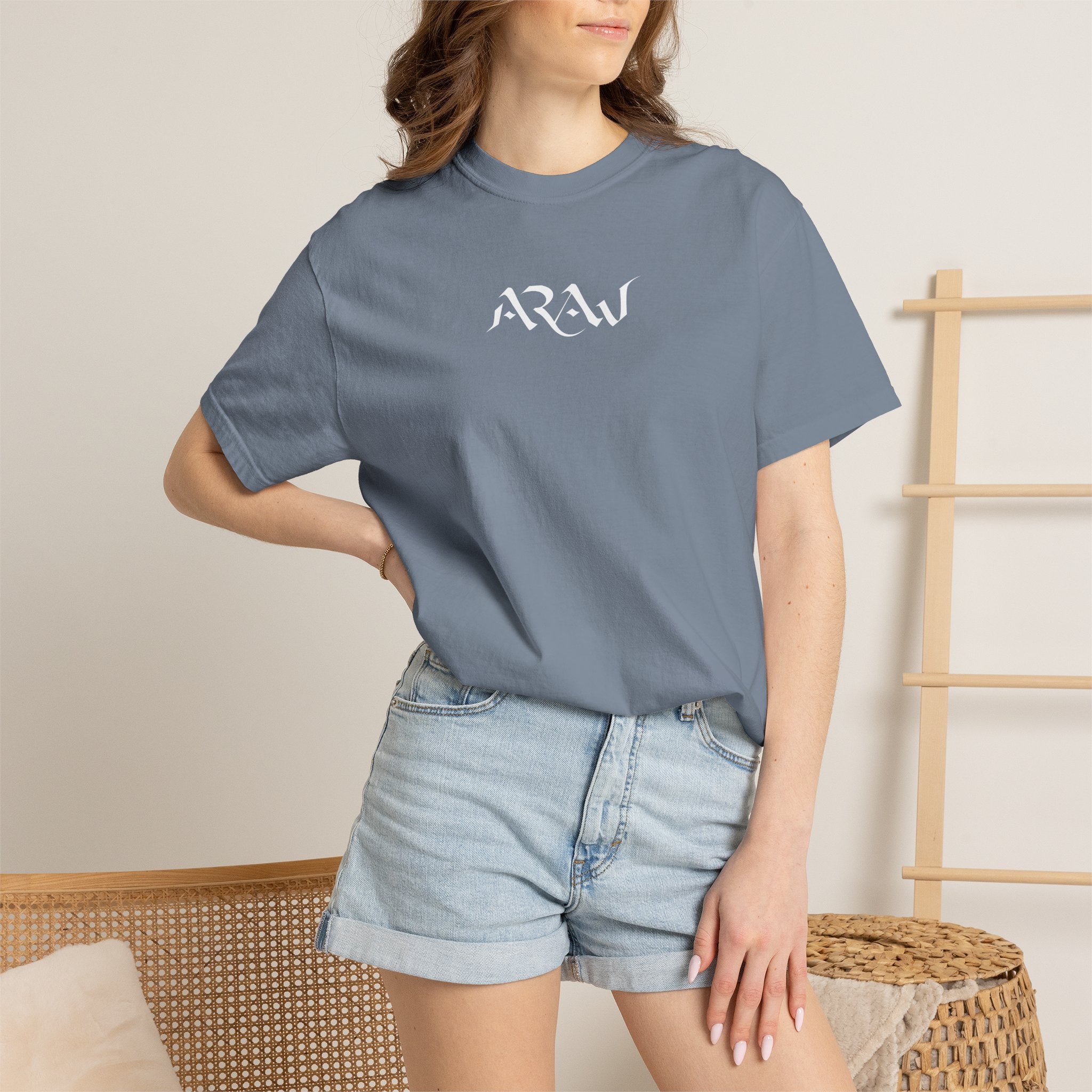 ARAW Illustration T-shirt | Crocomeow Graphic Tee