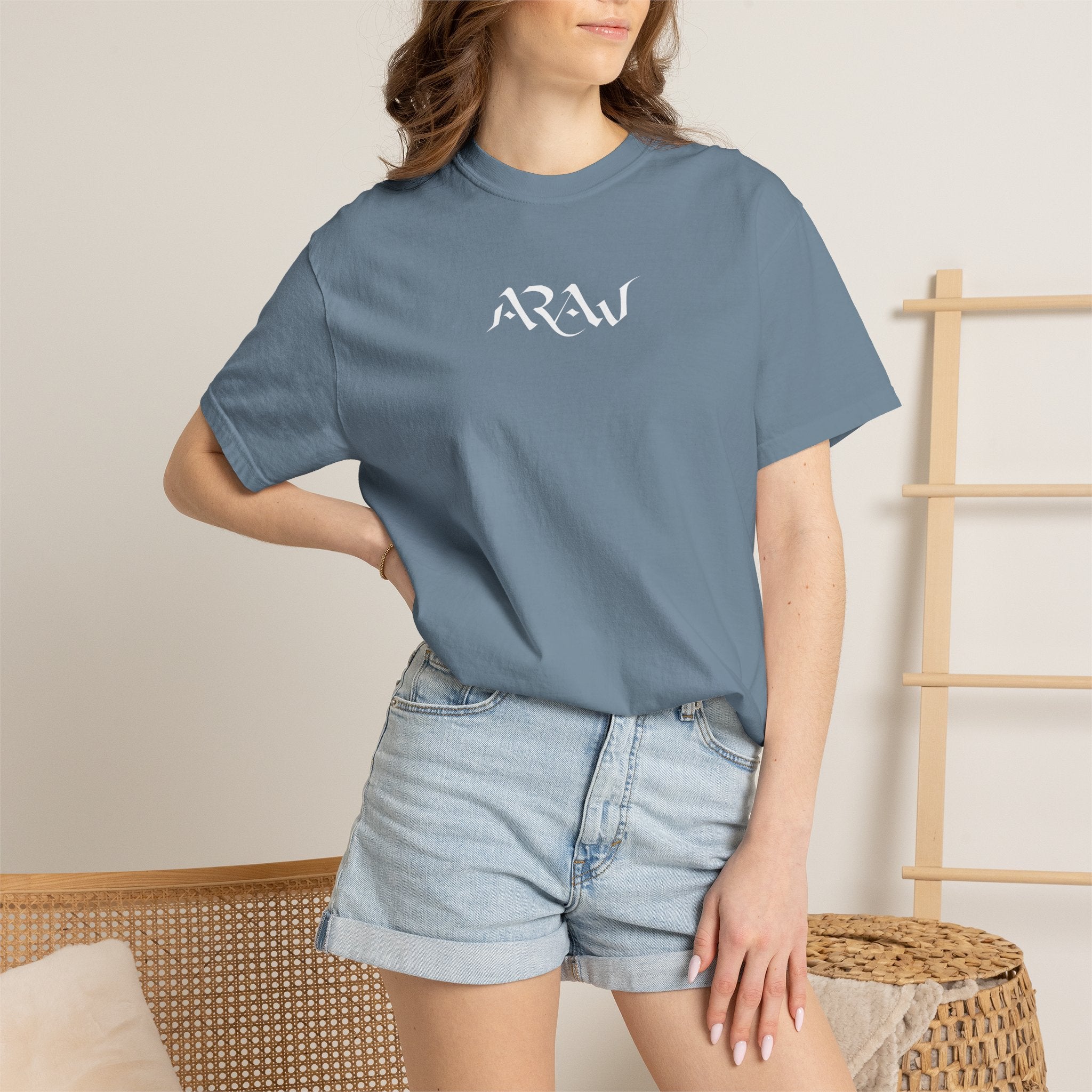 ARAW Illustration T-shirt | Crocomeow Graphic Tee
